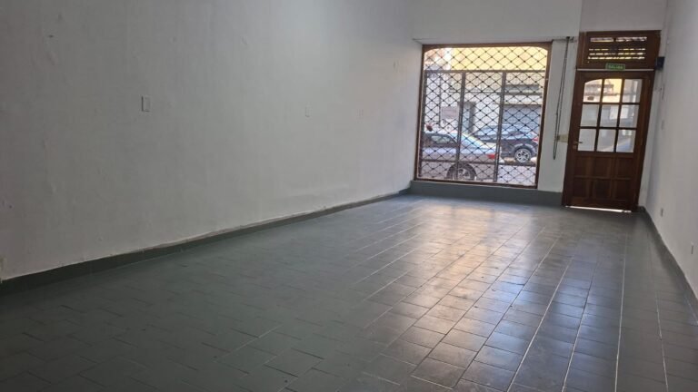 Local Comercial Sin Expensas – San Luis y Anchorena