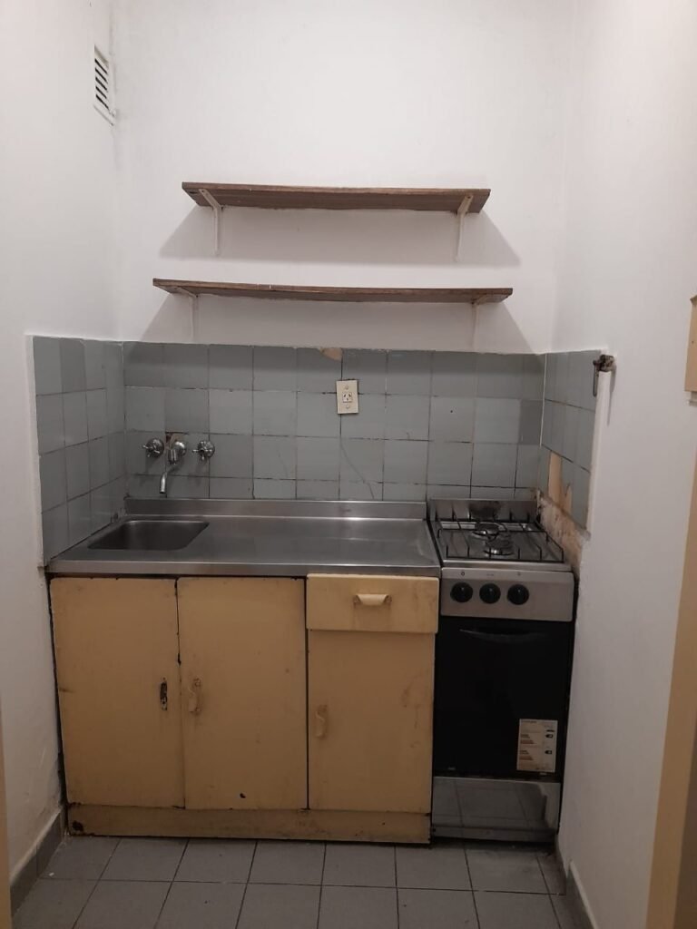 Alquiler 1 ambiente, Balvanera. –